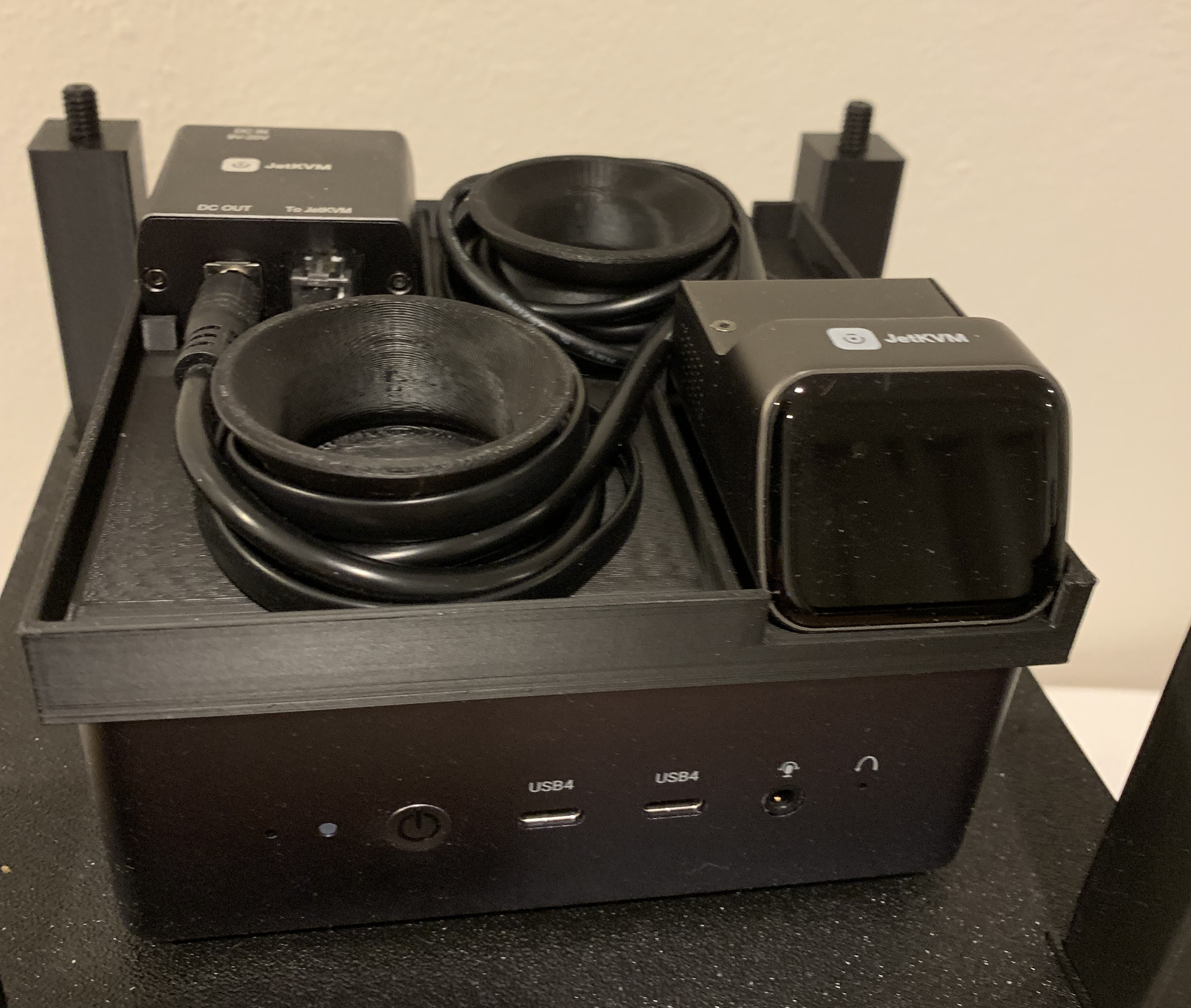 TinyRack JetKVM mount base in real world